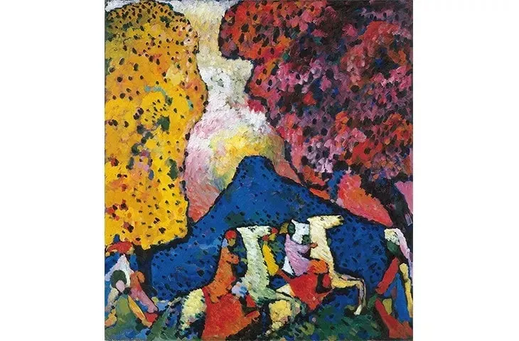 Wassily Kandinsky'nin dışavurumcu soyut eserlerinden biri olan bu canlı tabloda, kalın fırça darbeleriyle oluşturulmuş sarı, kırmızı ve mor ağaçları çevreleyen koyu mavi bir dağın önünde, açık renkli atlara binen stilize atlı figürler dinamik bir kompozisyon oluşturuyor.