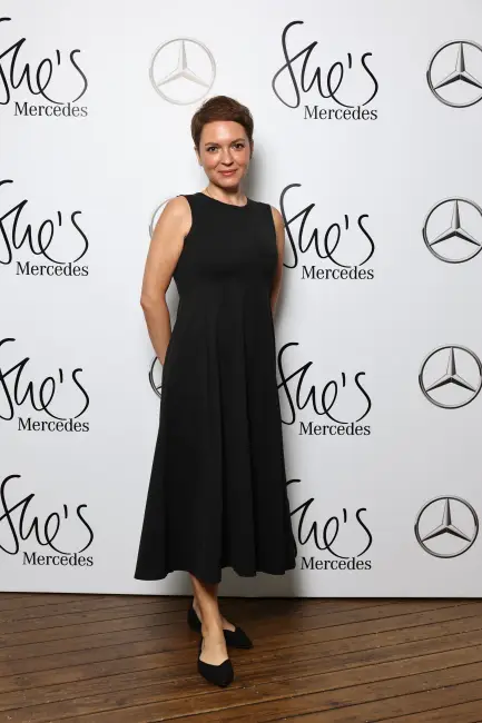 Deprem Bölgesi Destekçileri, She's Mercedes