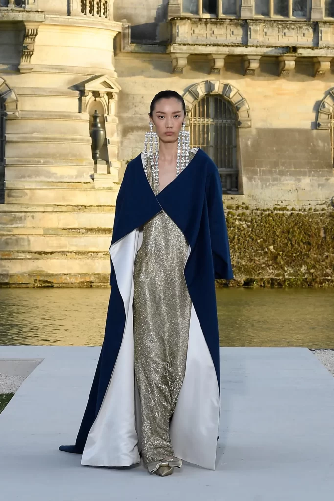 Valentino'dan Bir Metafor: “Un Château”