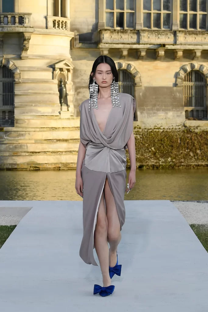 Valentino'dan Bir Metafor: “Un Château”