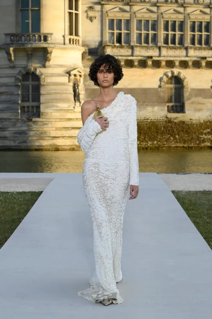 Valentino'dan Bir Metafor: “Un Château”
