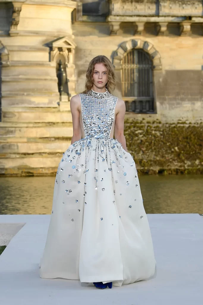 Valentino'dan Bir Metafor: “Un Château”