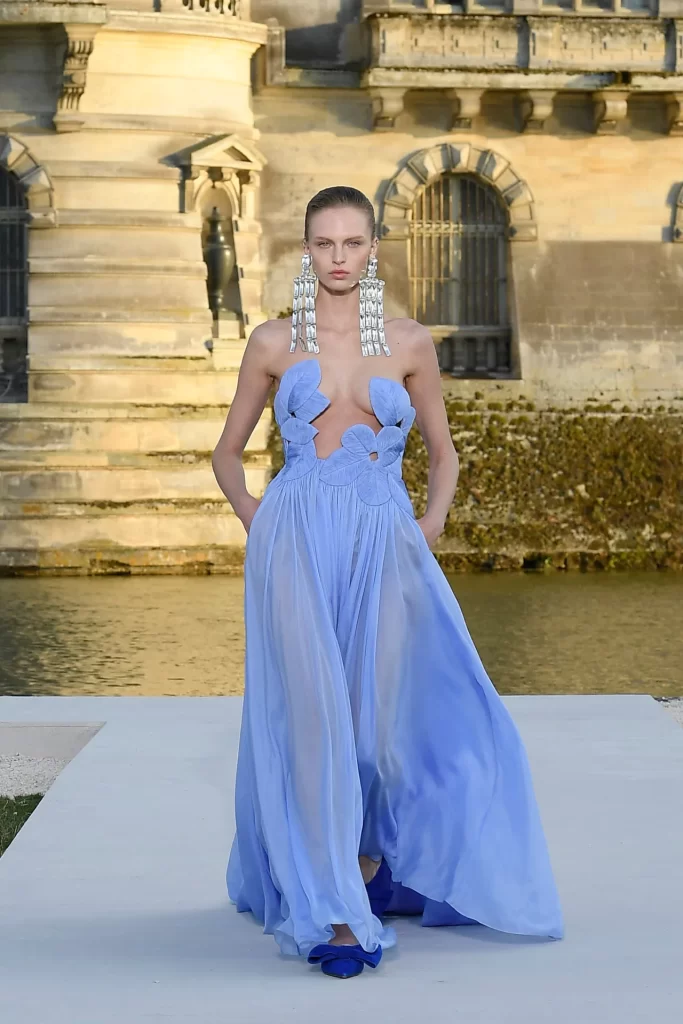 Valentino'dan Bir Metafor: “Un Château”