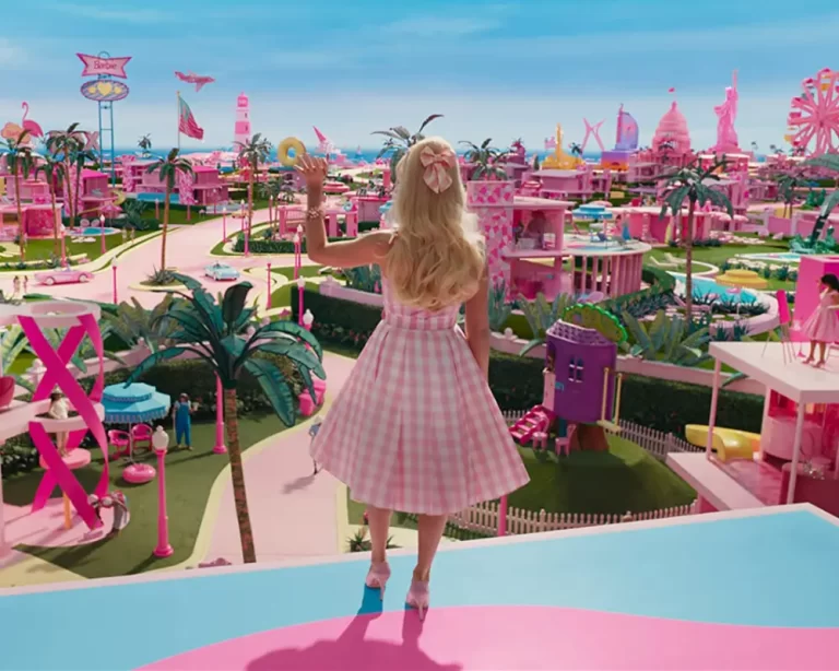 Barbie: Plastik Kutudan Beyaz Perdeye