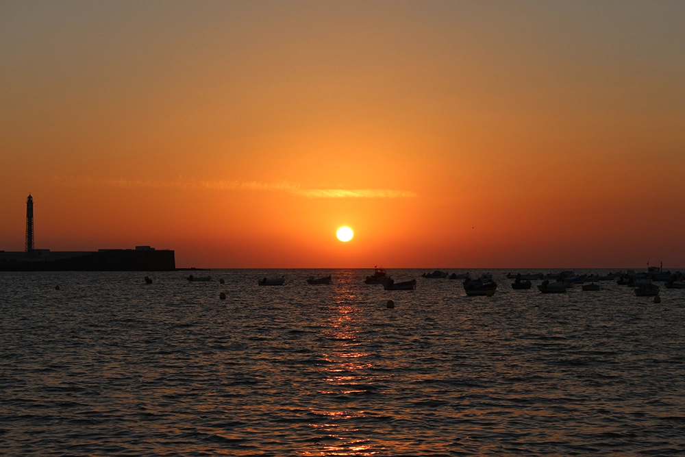 Atlantik'in Sonsuz Manzarasıyla Cádiz Seyahat Rehberi