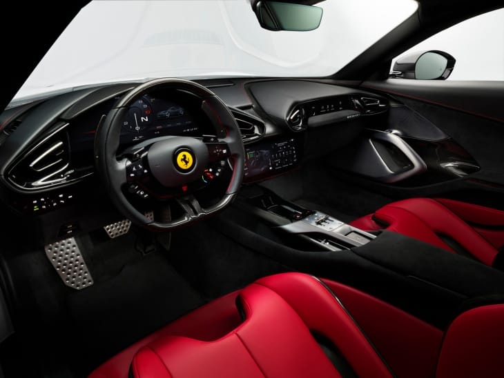 Ferrari 12 Cilindiri