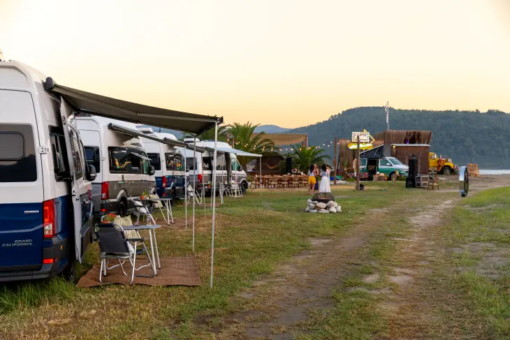 Özgür ve Konforlu Karavan Tatili Deneyimi: Volkswagen Grand California