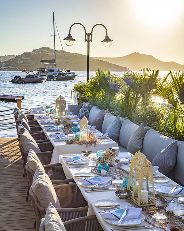 Azur'da Harika Bir Yaz Akşamında Misafirlerimizle Bir Arada