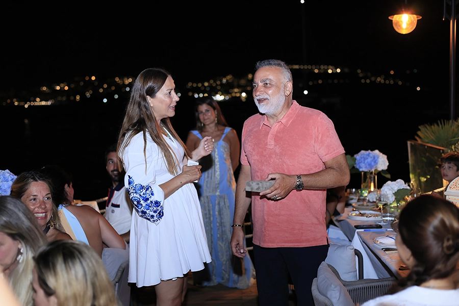Azur'da Harika Bir Yaz Akşamında Misafirlerimizle Bir Arada