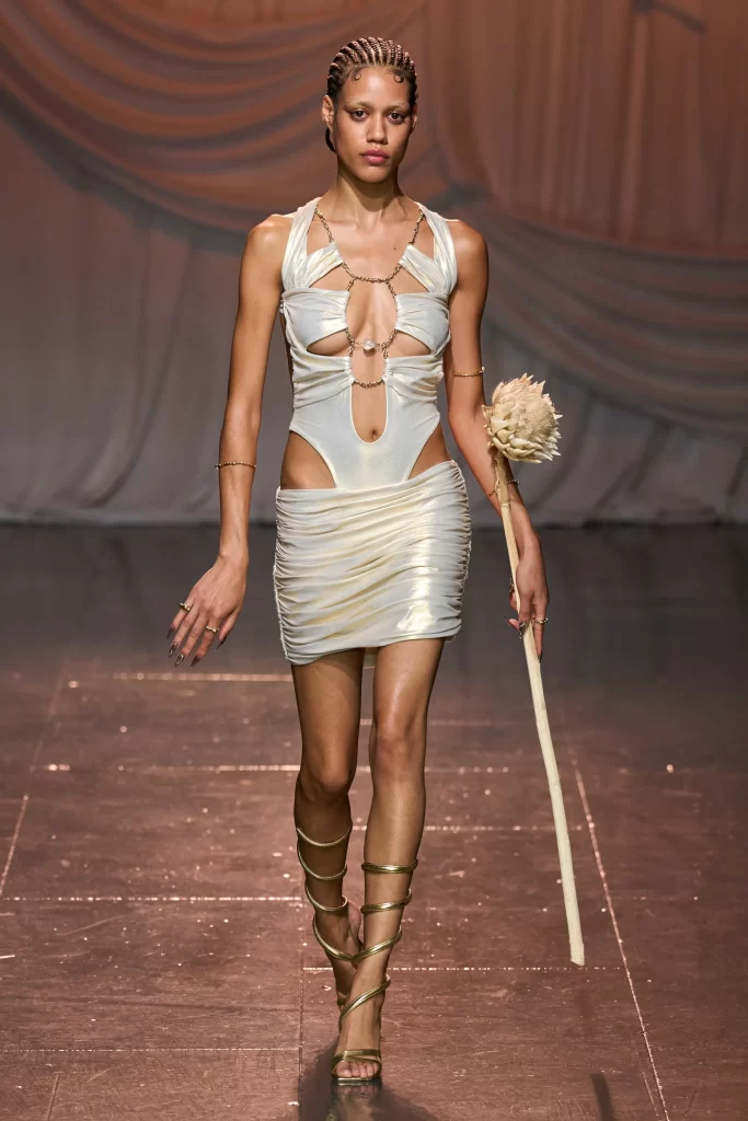 2024 İlkbahar Yaz Londra Moda Haftası Koleksiyonları