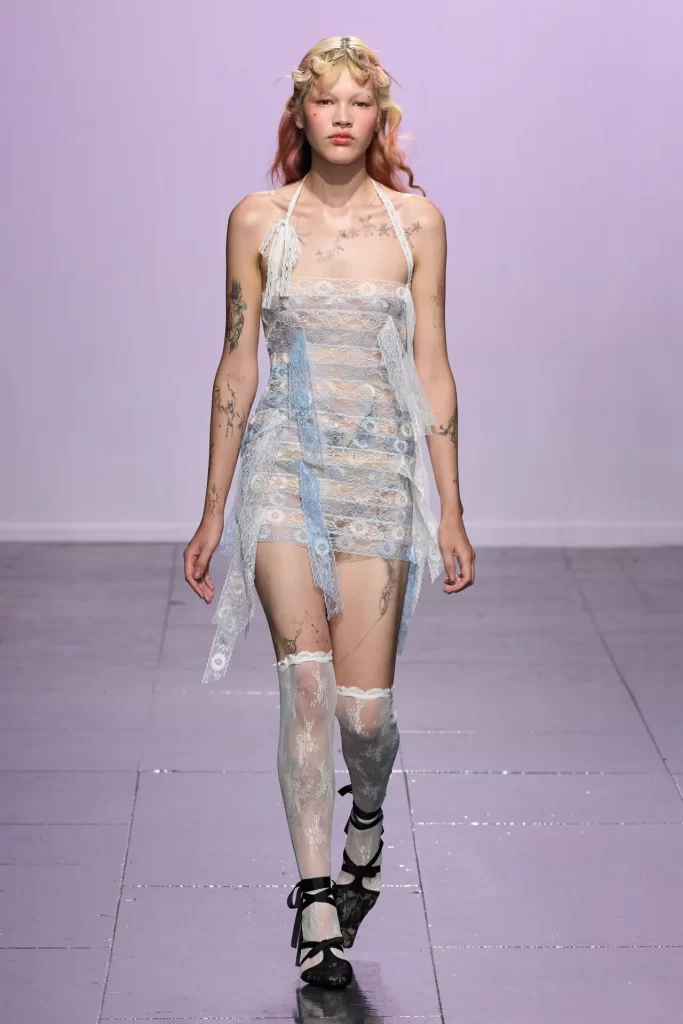2024 İlkbahar Yaz Londra Moda Haftası Koleksiyonları