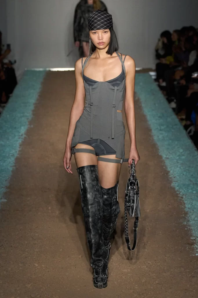 2024 İlkbahar Yaz Londra Moda Haftası Koleksiyonları