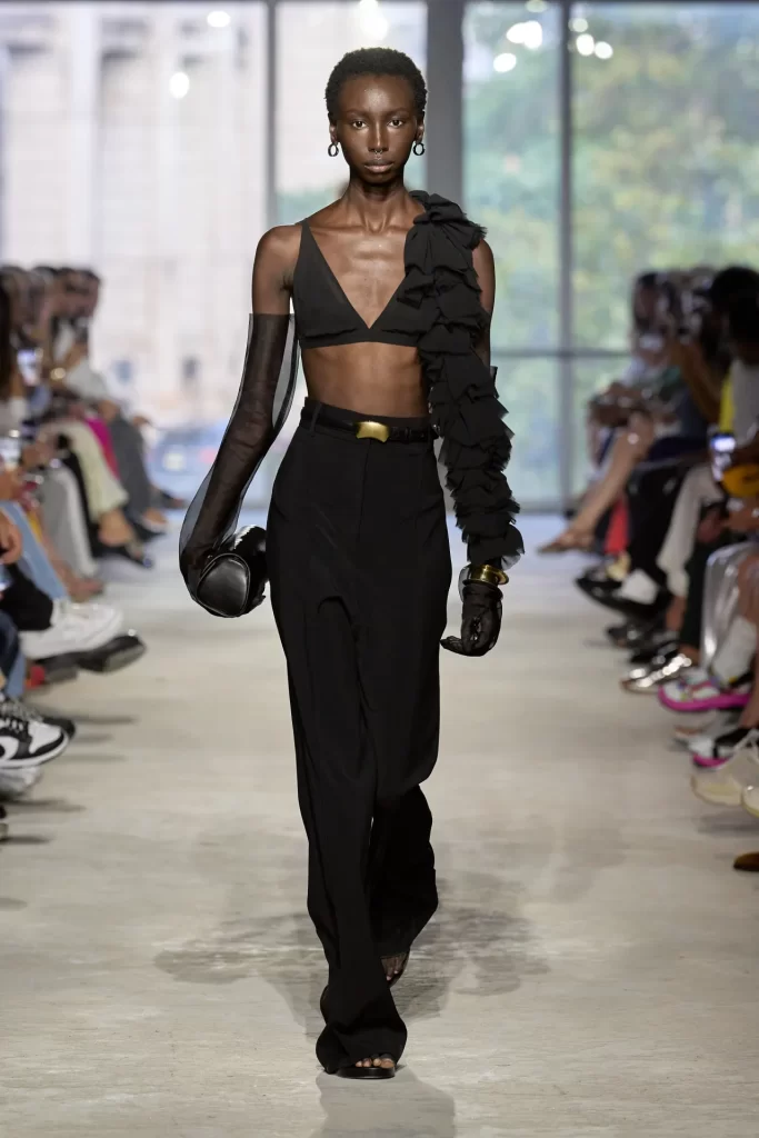 2024 İlkbahar Yaz New York Moda Haftası Koleksiyonları