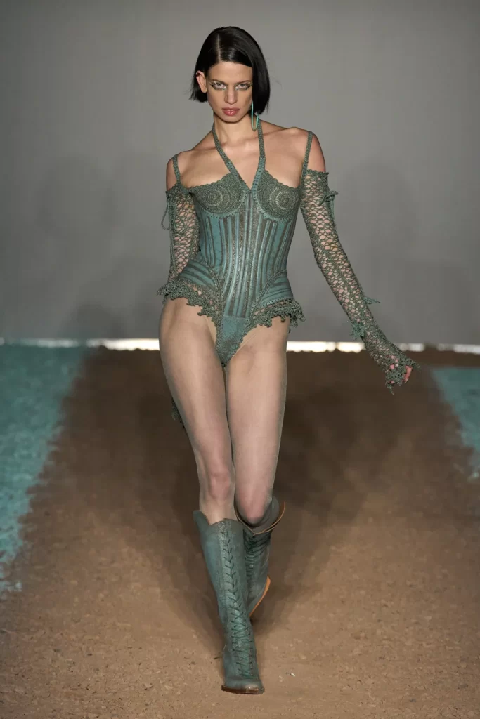 2024 İlkbahar Yaz Londra Moda Haftası Koleksiyonları