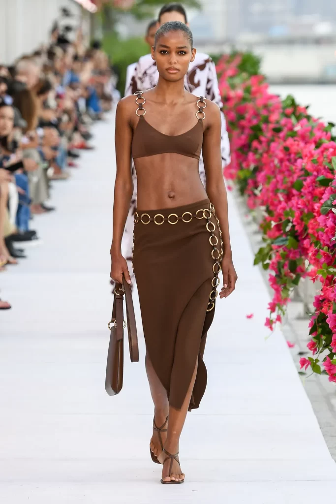 2024 İlkbahar Yaz New York Moda Haftası Koleksiyonları