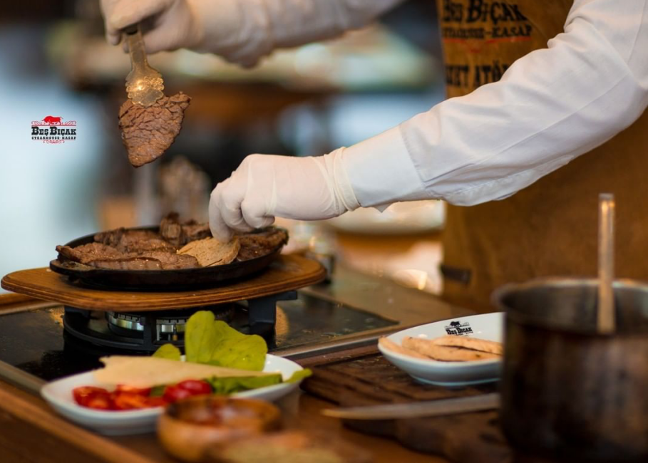Damağında İz Bırakacak: İstanbul'da Mutlaka Denemeniz Gereken En İyi Et Restoranları