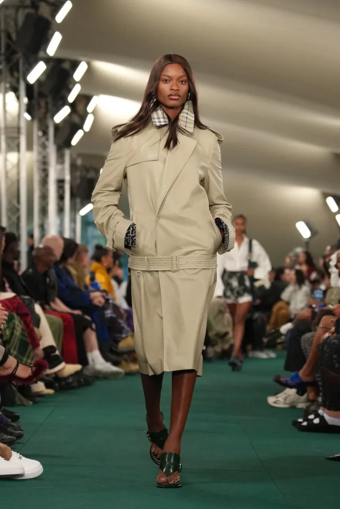 2024 İlkbahar Yaz Londra Moda Haftası Koleksiyonları