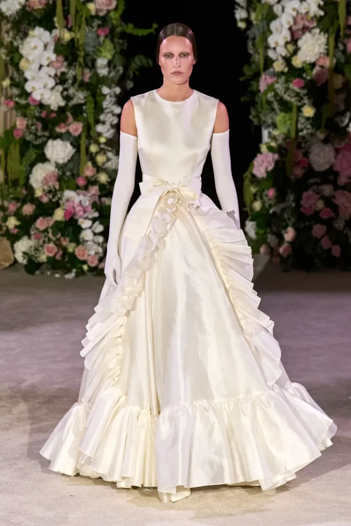 2024 İlkbahar Yaz Londra Moda Haftası Koleksiyonları