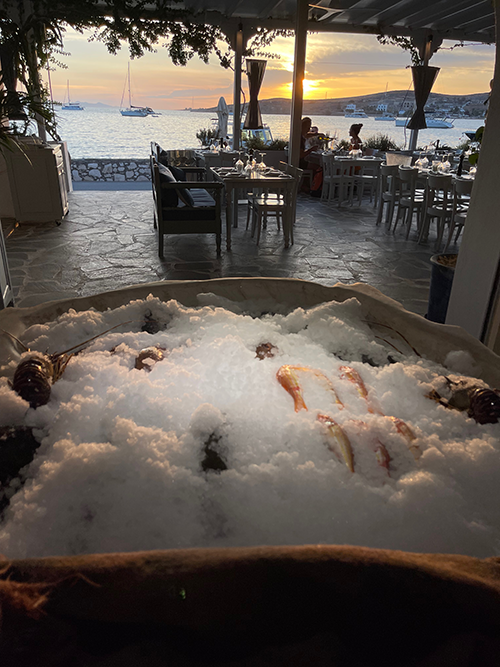 Paros Ada Rehberi: Nerede Kalınır, Ne Yenir, En İyi Plajlar ve Alışveriş Noktaları