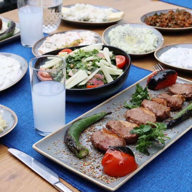 Damağında İz Bırakacak: İstanbul'da Mutlaka Denemeniz Gereken En İyi Et Restoranları