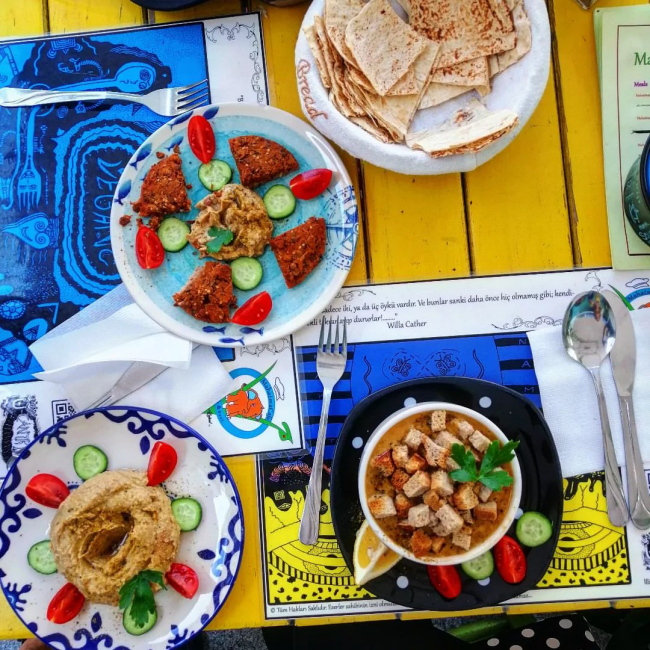 İstanbul’daki En İyi Vegan Restoranlar: Bitkisel Mutfağın Öne Çıkan Adresleri