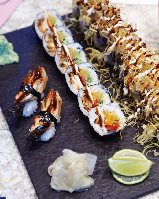 Moda Ororo Sushi Bar’da servis edilen sushi tabağı, Anadolu Yakası’nın en iyi sushi duraklarından biri