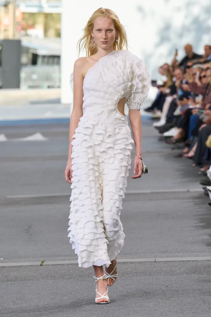 2024 İlkbahar Yaz Paris Moda Haftası Koleksiyonları