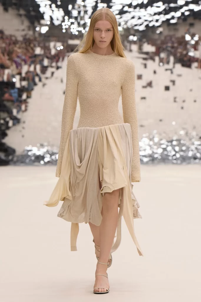 2024 İlkbahar Yaz Paris Moda Haftası Koleksiyonları