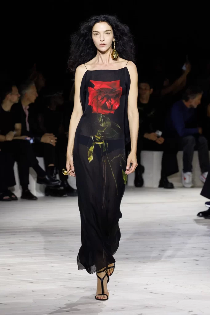 2024 İlkbahar Yaz Paris Moda Haftası Koleksiyonları