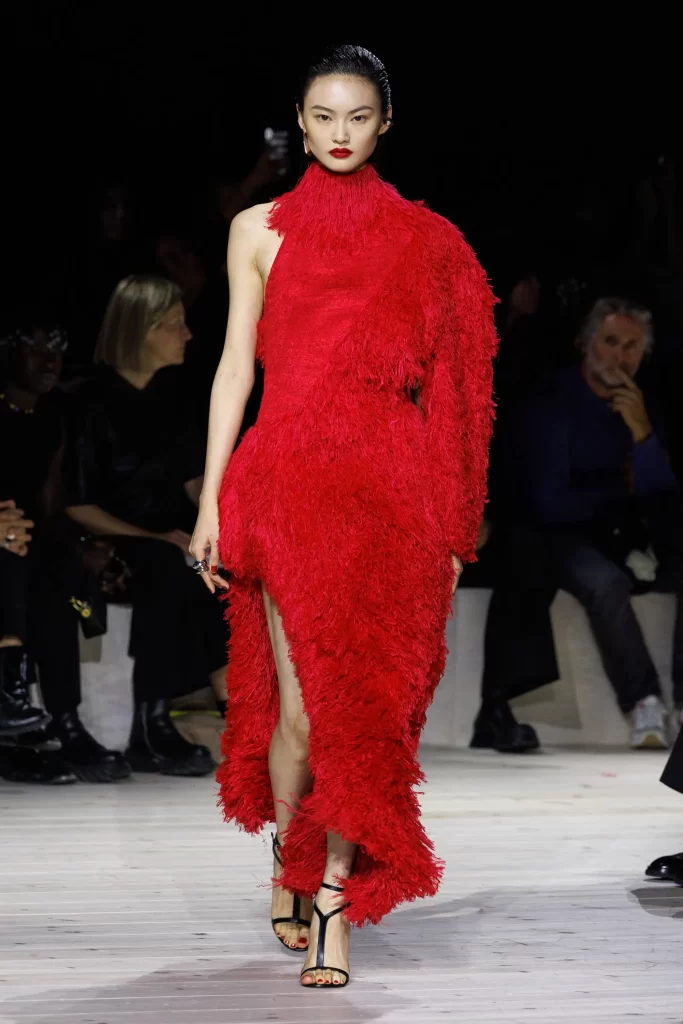 2024 İlkbahar Yaz Paris Moda Haftası Koleksiyonları