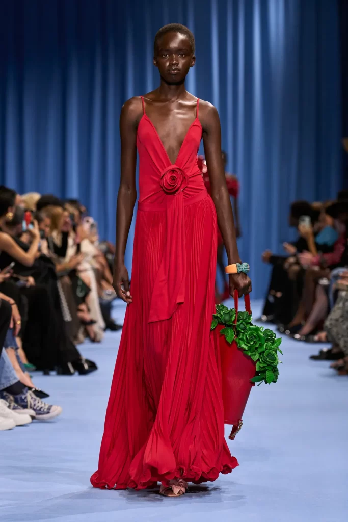 2024 İlkbahar Yaz Paris Moda Haftası Koleksiyonları