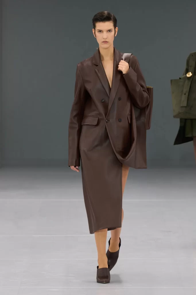 2024 İlkbahar Yaz Paris Moda Haftası Koleksiyonları