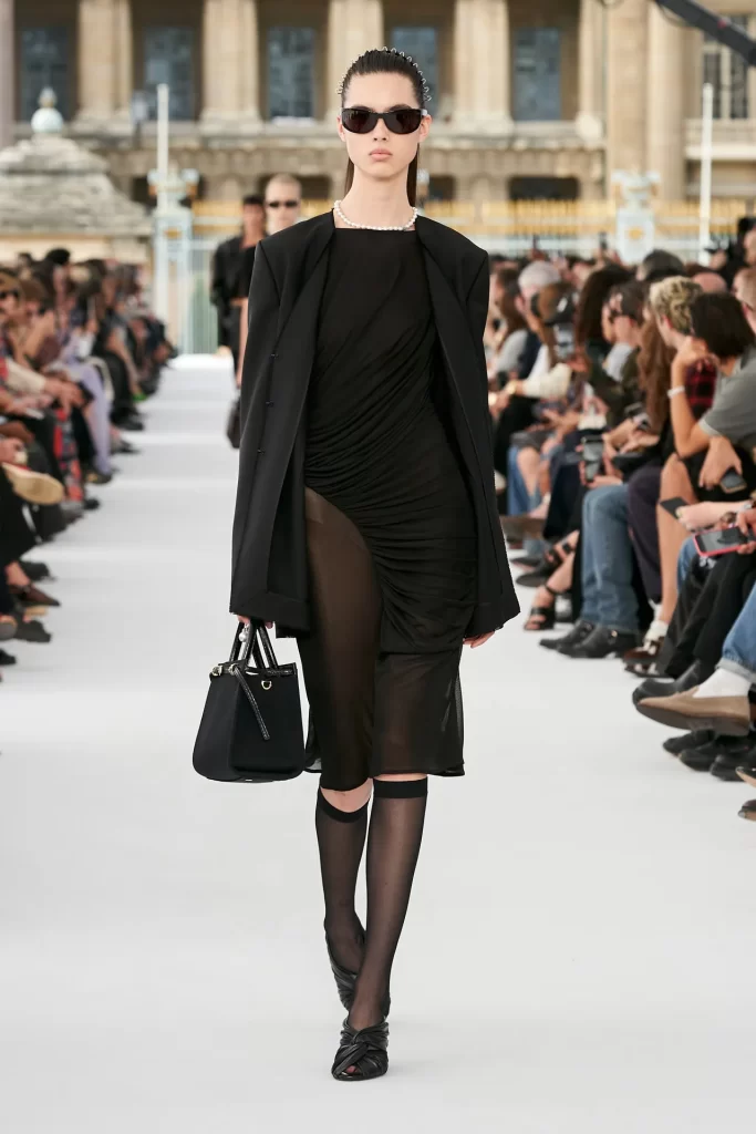 2024 İlkbahar Yaz Paris Moda Haftası Koleksiyonları
