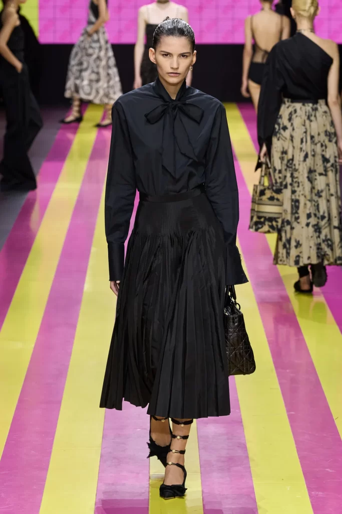 2024 İlkbahar Yaz Paris Moda Haftası Koleksiyonları
