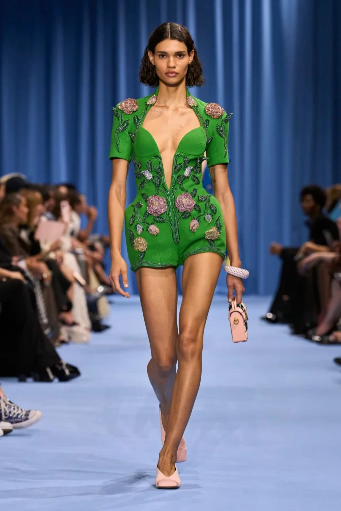 2024 İlkbahar Yaz Paris Moda Haftası Koleksiyonları