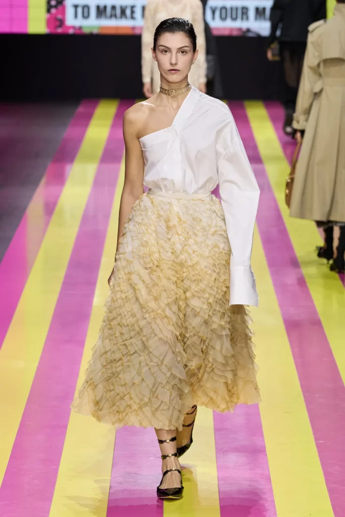 2024 İlkbahar Yaz Paris Moda Haftası Koleksiyonları