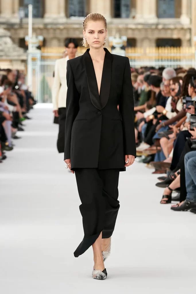 2024 İlkbahar Yaz Paris Moda Haftası Koleksiyonları