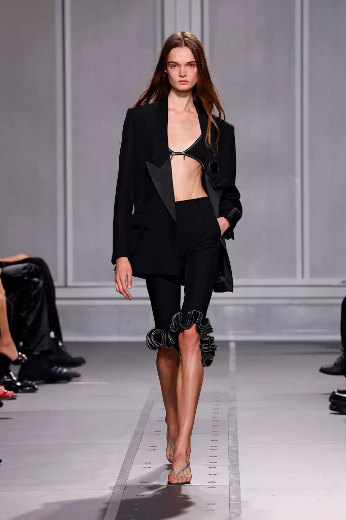 2024 İlkbahar Yaz Paris Moda Haftası Koleksiyonları