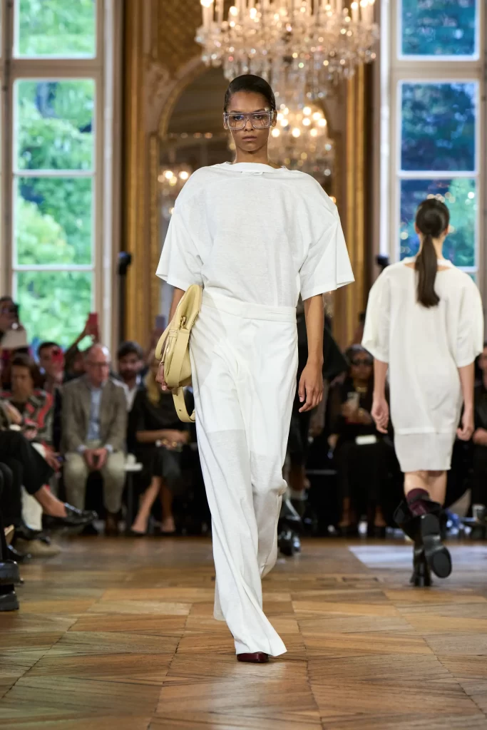 2024 İlkbahar Yaz Paris Moda Haftası Koleksiyonları