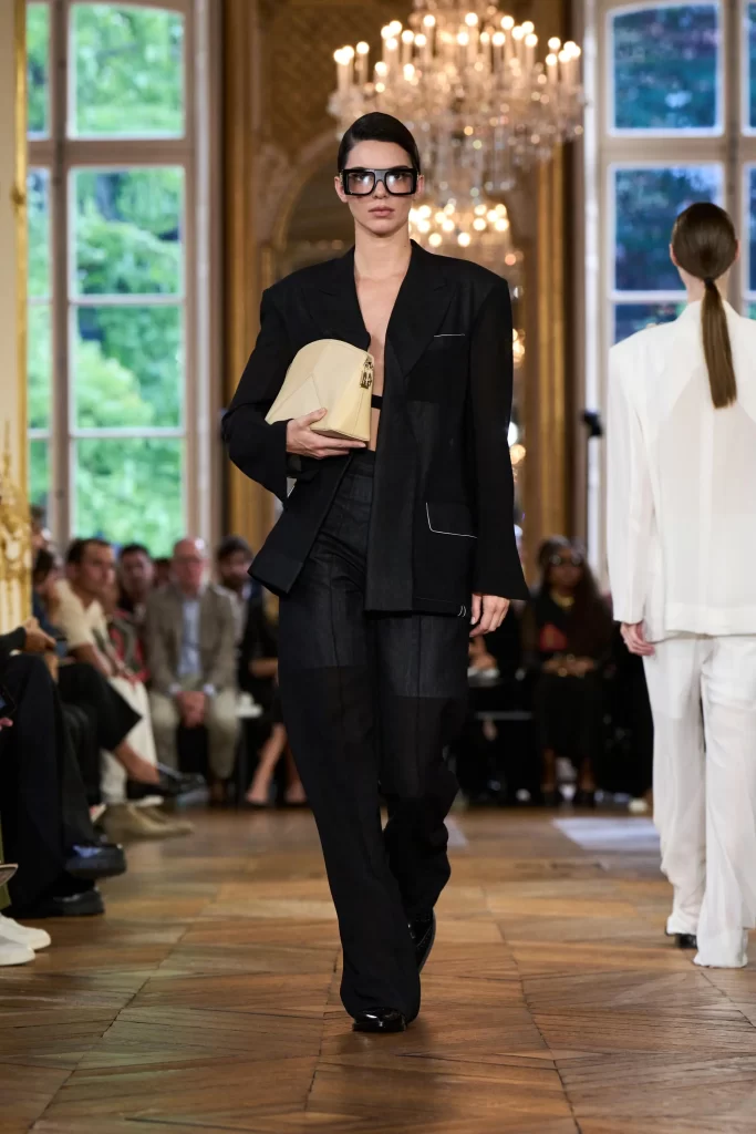 2024 İlkbahar Yaz Paris Moda Haftası Koleksiyonları