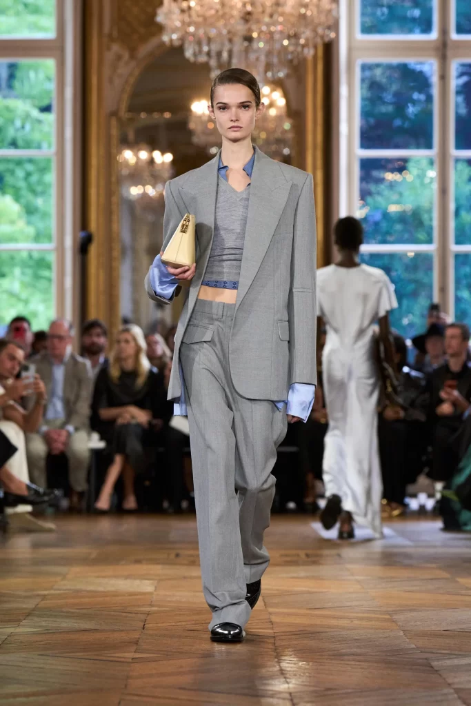 2024 İlkbahar Yaz Paris Moda Haftası Koleksiyonları