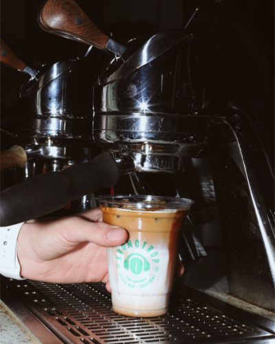 Kronotrop Cihangir’de espresso barı ve nitelikli kahve servisi - Cihangir mekanları rehberi.