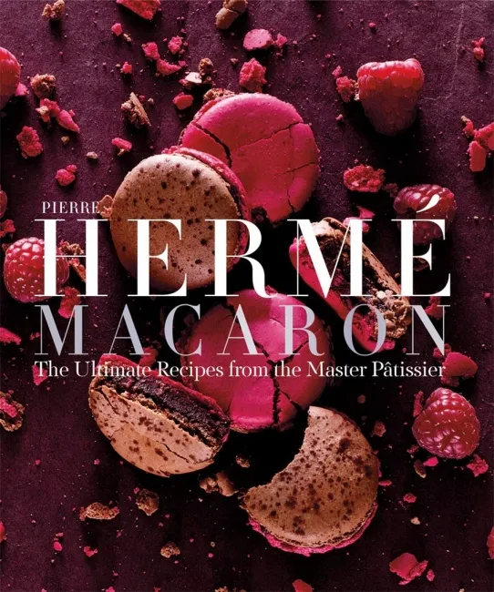 Pierre Hermé Macaron kitabı – 60’tan fazla resimli makaron tarifi ve ünlü Fransız şefin özel reçeteleri