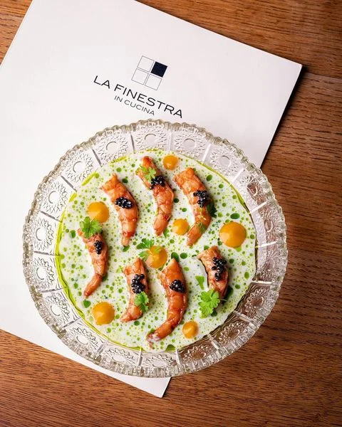 La Finestra in Cucina, ortaya paylaşımlık bir deniz mahsulü tabağı