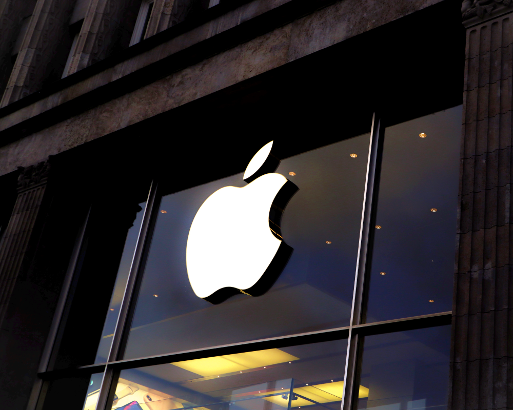 Apple’dan Yapay Zekaya Yılda 1 Milyar Dolar