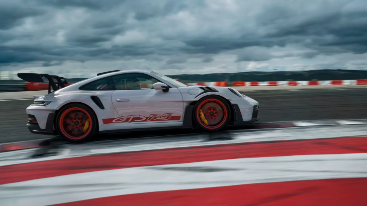 Porsche 911 Hakkında Bilmeniz Gerekenler