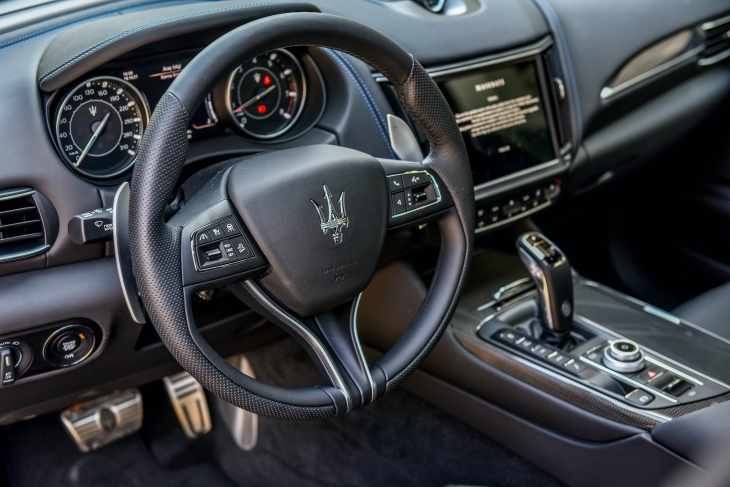 Maserati'nin Lüks ve Sportif SUV Modeli: Levante