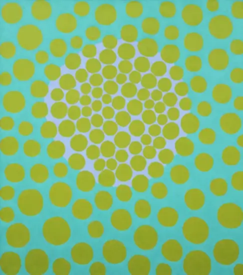 Op art akımına özgü, açık mavi bir zeminde ortadan dışa doğru farklı boyutlarda yayılmış sarı noktaların yarattığı, izleyicide derinlik ve hareket hissi uyandıran soyut bir optik illüzyon çalışması.