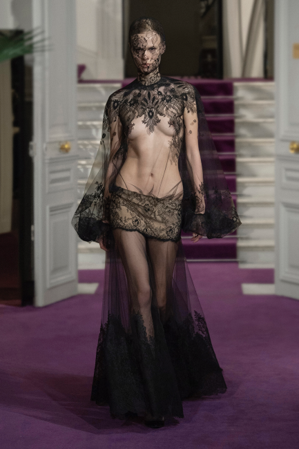 Valentino 2024 İlkbahar Haute Couture Koleksiyonu