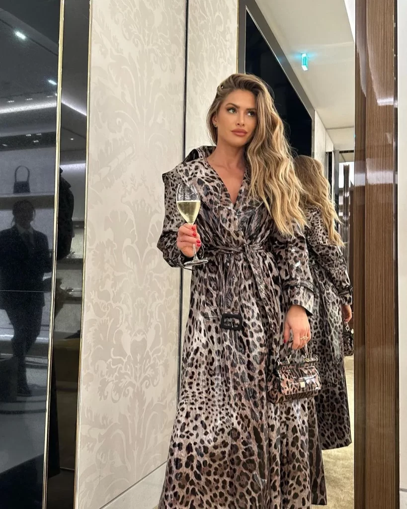 Mob Wife Trendine Dair Her Şey